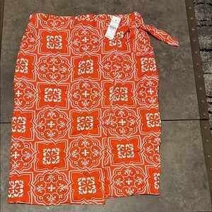 Ann Taylor Orange and White Geometric Sarong